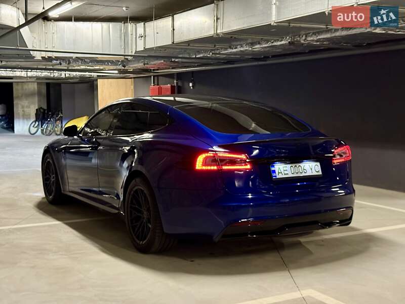 Лифтбек Tesla Model S 2022 в Днепре