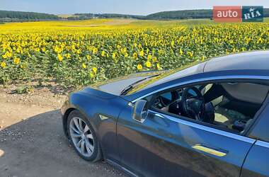 Лифтбек Tesla Model S 2014 в 