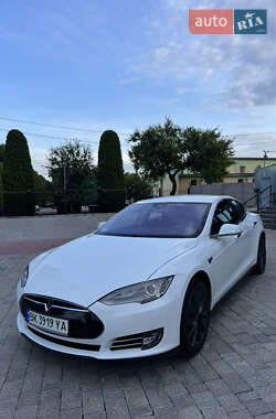 Tesla Model S 2015 Tesla Model S 2015