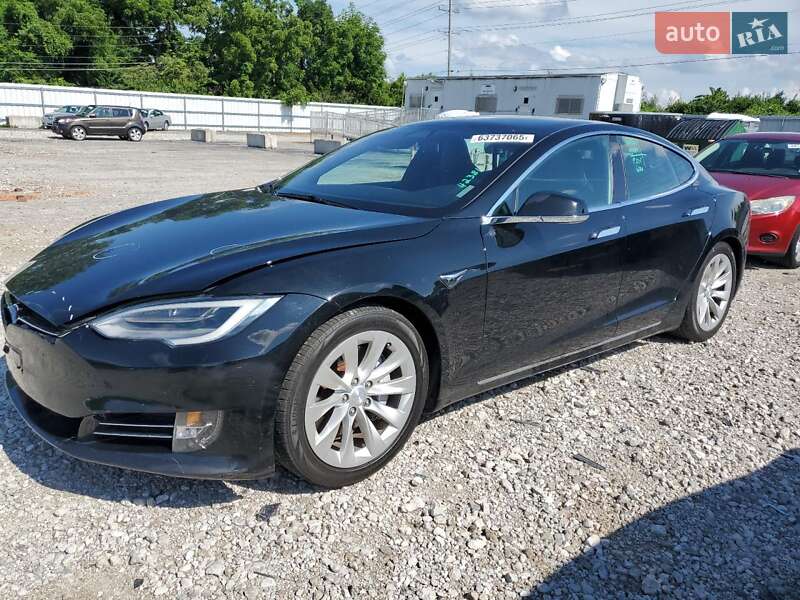 Лифтбек Tesla Model S 2018 в 