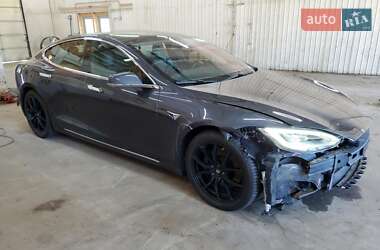 Ліфтбек Tesla Model S 2018 в 
