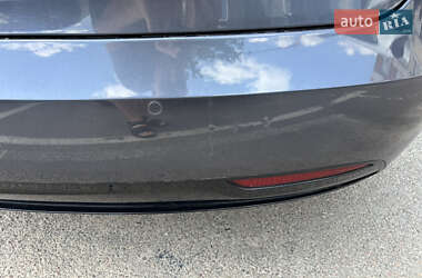 Ліфтбек Tesla Model S 2017 в 