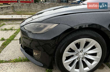 Ліфтбек Tesla Model S 2017 в 