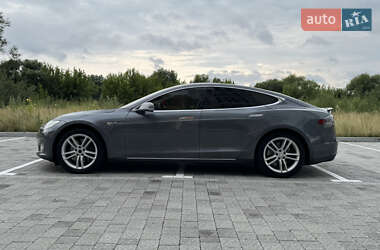 Лифтбек Tesla Model S 2013 в 