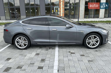 Лифтбек Tesla Model S 2013 в 