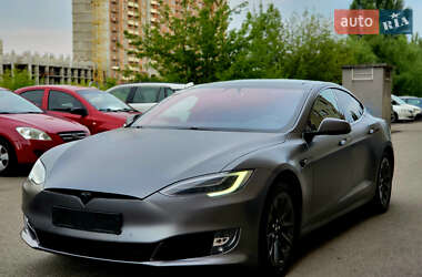 Ліфтбек Tesla Model S 2017 в Києві