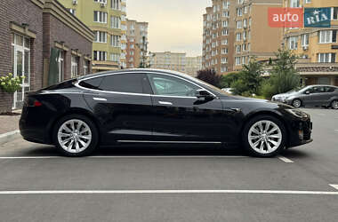 Лифтбек Tesla Model S 2017 в 