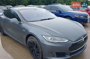 Лифтбек Tesla Model S 2014 в Львове