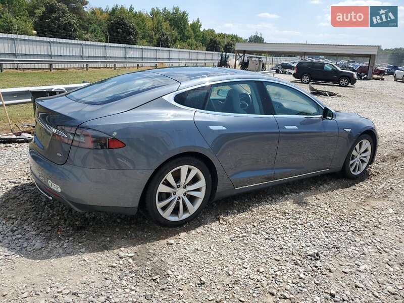 Ліфтбек Tesla Model S 2014 в Львові