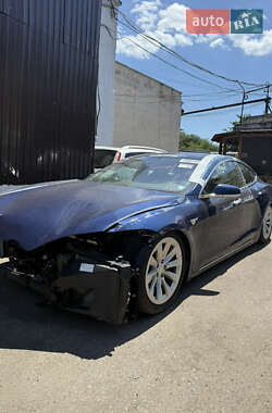 Tesla Model S 2018