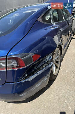 Лифтбек Tesla Model S 2018 в 