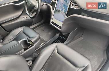 Лифтбек Tesla Model S 2016 в 