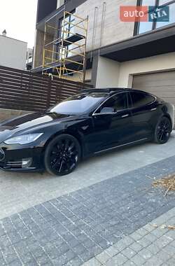 Ліфтбек Tesla Model S 2014 в 