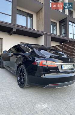 Ліфтбек Tesla Model S 2014 в 