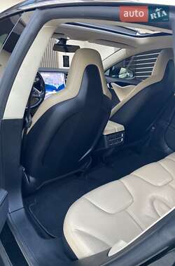 Ліфтбек Tesla Model S 2014 в 