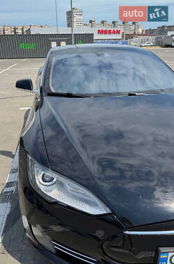 Ліфтбек Tesla Model S 2015 в 