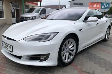Лифтбек Tesla Model S 2016 в 