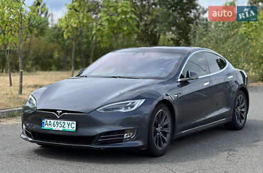 Лифтбек Tesla Model S 2016 в 