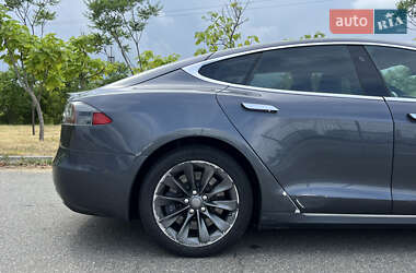 Лифтбек Tesla Model S 2016 в 