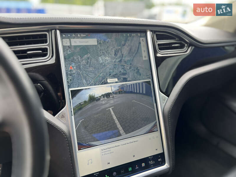 Лифтбек Tesla Model S 2014 в Дубно