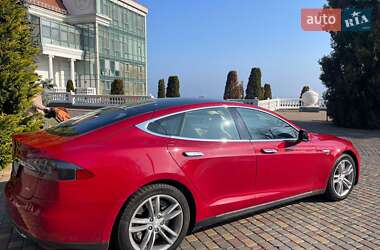 Лифтбек Tesla Model S 2013 в 