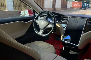 Лифтбек Tesla Model S 2013 в 