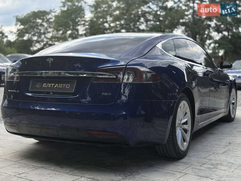 Ліфтбек Tesla Model S 2017 в Івано-Франківську