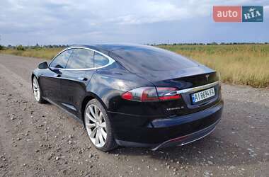 Лифтбек Tesla Model S 2014 в 