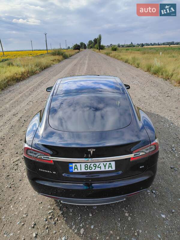 Ліфтбек Tesla Model S 2014 в Києві