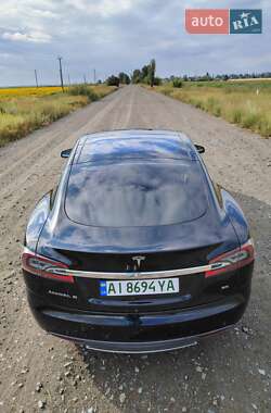 Лифтбек Tesla Model S 2014 в 