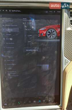 Лифтбек Tesla Model S 2015 в 