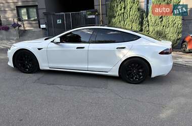 Лифтбек Tesla Model S 2017 в 