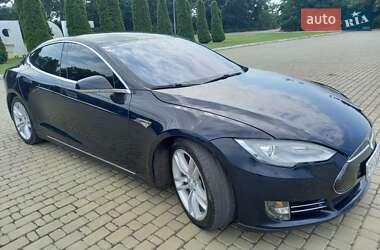 Лифтбек Tesla Model S 2014 в 