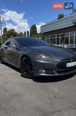 Tesla Model S 2016