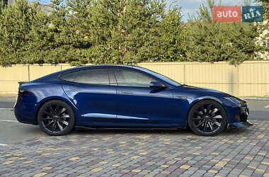 Лифтбек Tesla Model S 2016 в 
