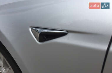 Лифтбек Tesla Model S 2018 в 