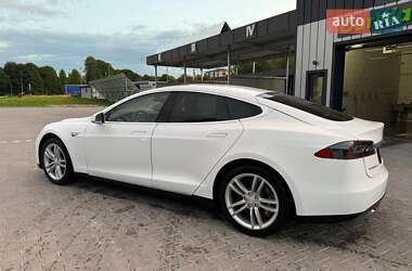 Ліфтбек Tesla Model S 2014 в 