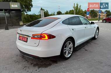Ліфтбек Tesla Model S 2014 в 