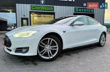 Ліфтбек Tesla Model S 2014 в 