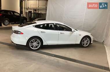 Ліфтбек Tesla Model S 2014 в 