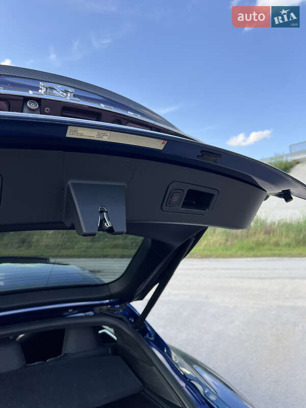 Лифтбек Tesla Model S 2016 в Тернополе