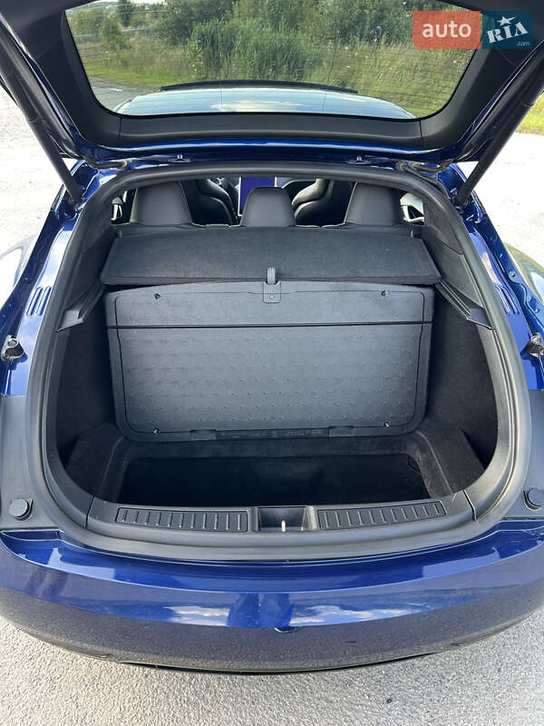 Лифтбек Tesla Model S 2016 в Тернополе