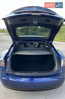 Лифтбек Tesla Model S 2016 в 