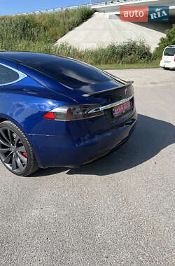 Лифтбек Tesla Model S 2016 в 