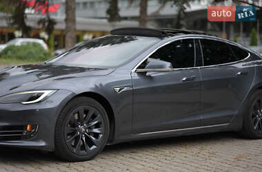 Лифтбек Tesla Model S 2018 в 