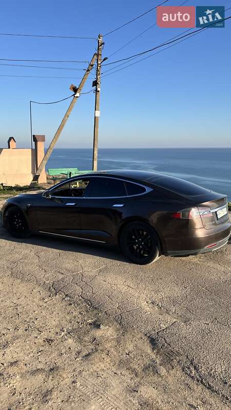 Ліфтбек Tesla Model S 2013 в Одесі