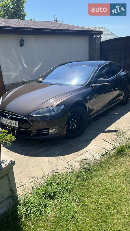 Ліфтбек Tesla Model S 2013 в Одесі