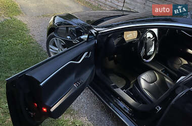 Лифтбек Tesla Model S 2014 в 