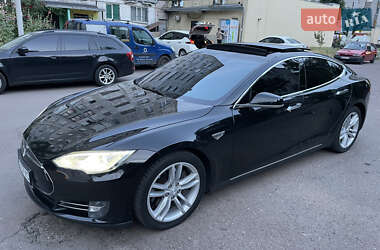 Ліфтбек Tesla Model S 2014 в Коростишеві