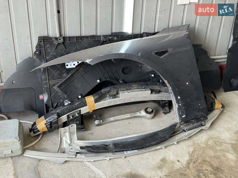 Лифтбек Tesla Model S 2024 в Рогатине